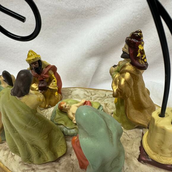 Vintage JC Penny Flying Angel Nativity Porcelain Baby Jesus & 3 Wise Men- Good - Picture 4 of 11